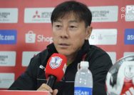 gambar Shin Tae-yong dipecat
